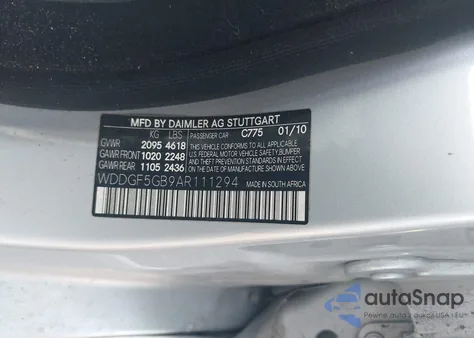 2010 Mercedes-Benz C 350 Sport z USA, uszkodzony, nr VIN WDDGF5GB9AR111294